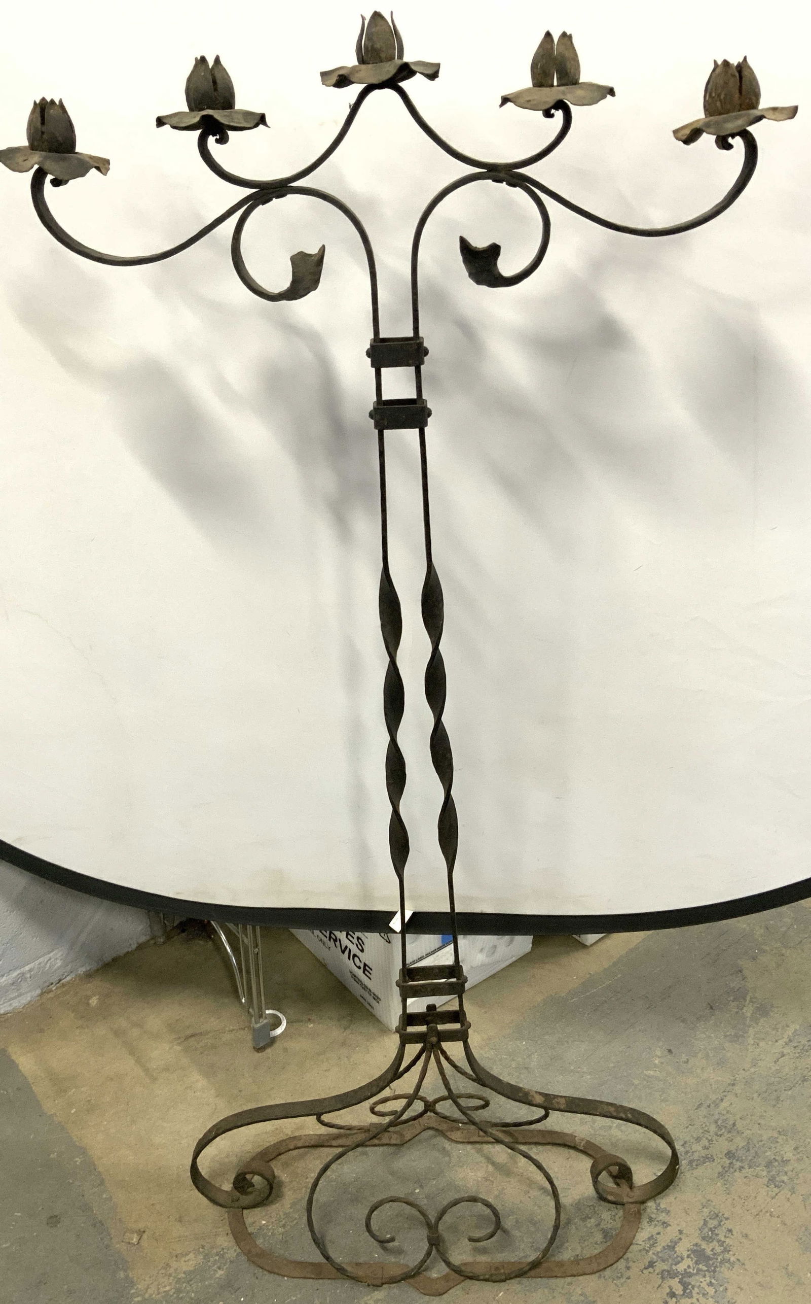 Vintage 5 Arm Iron Floor Sz Candelabra (1 of 8)