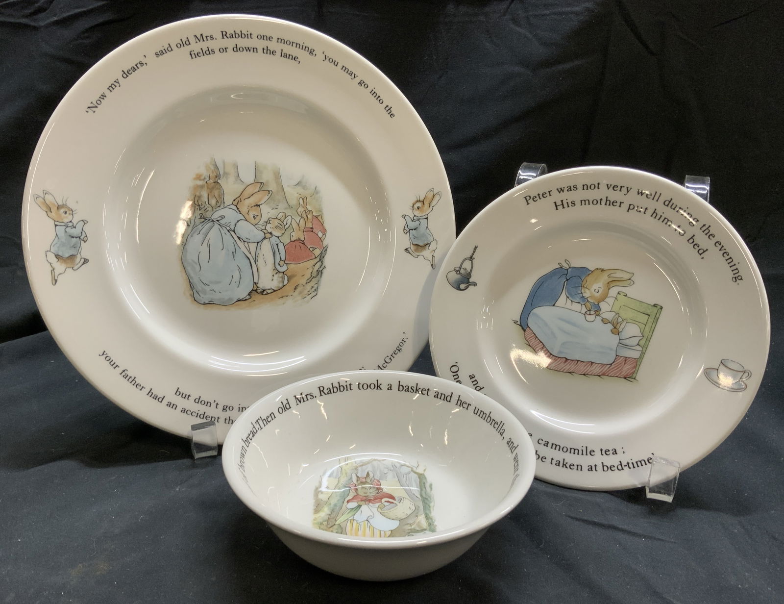 WEDGWOOD PETER RABBIT Set 3 Porcelainware (1 of 8)