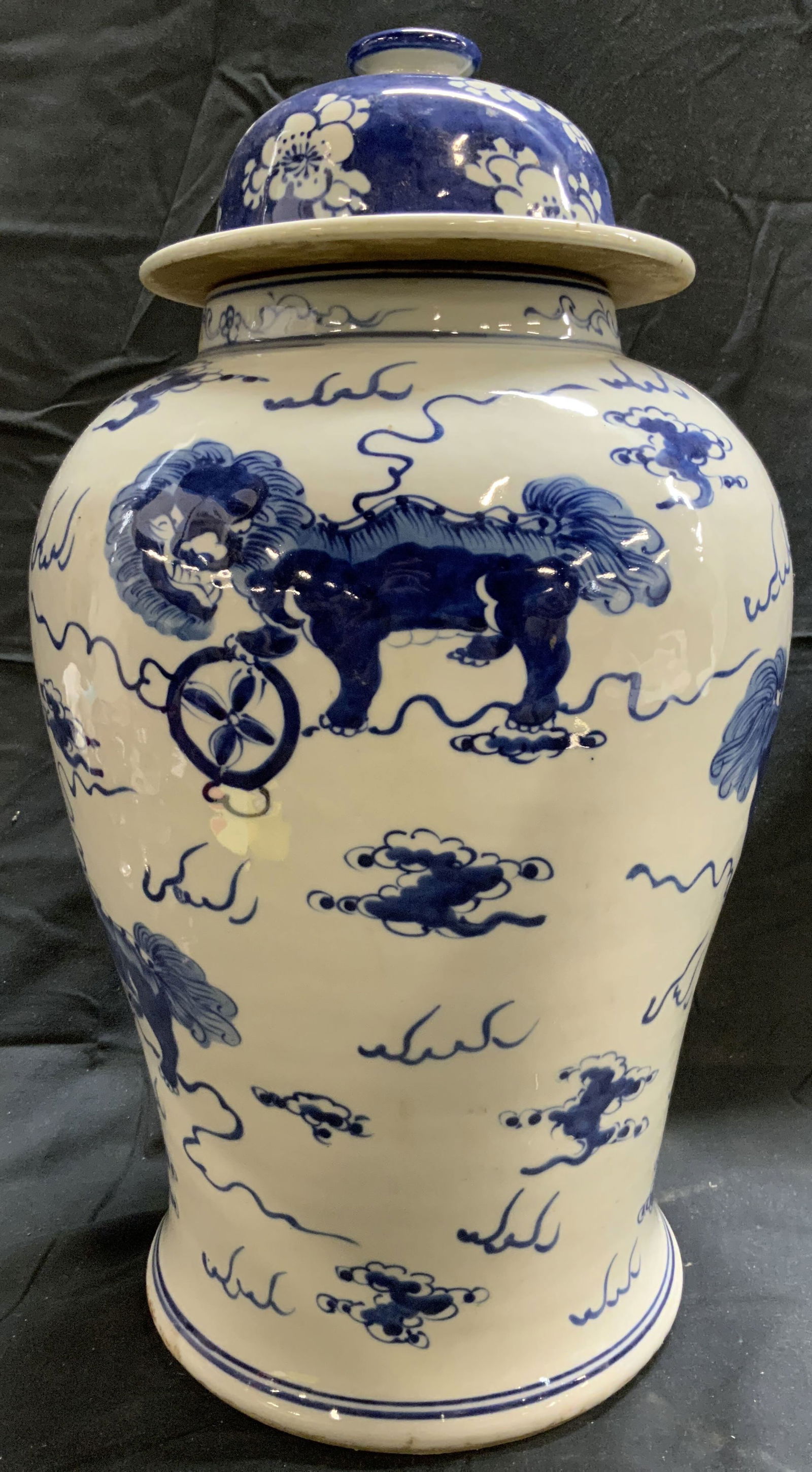 Vintage Asian Porcelain Foo Dog Ginger Jar W Lid (1 of 8)