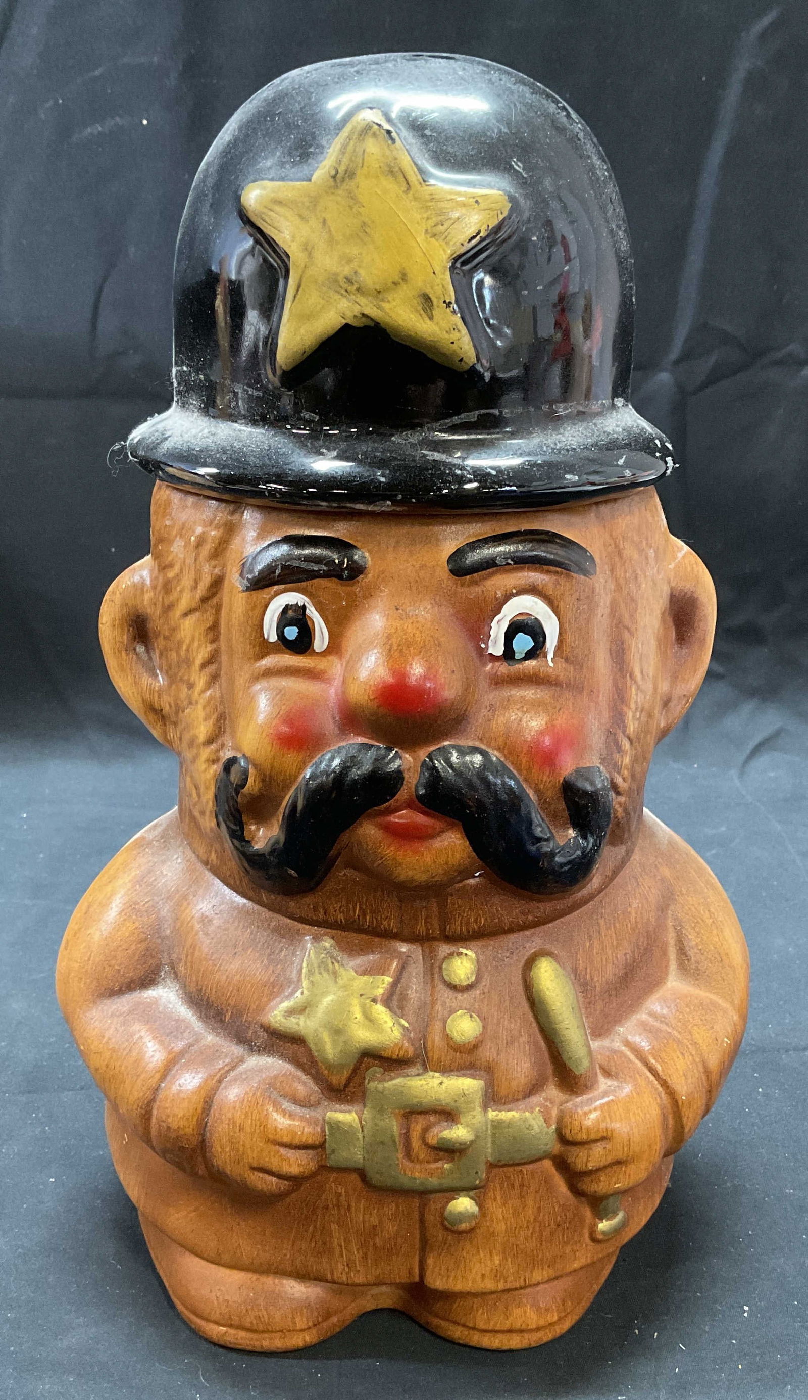 Vintage Ceramic Keystone Cop Cookie Jar (1 of 6)