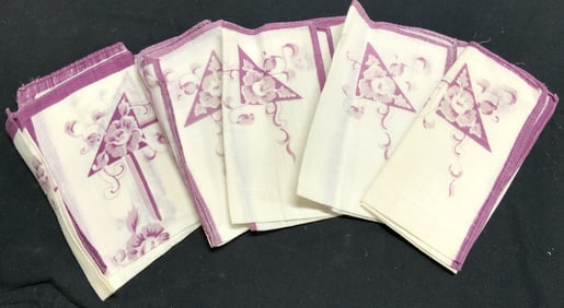 Set 5 Vintage Floral Table Linens