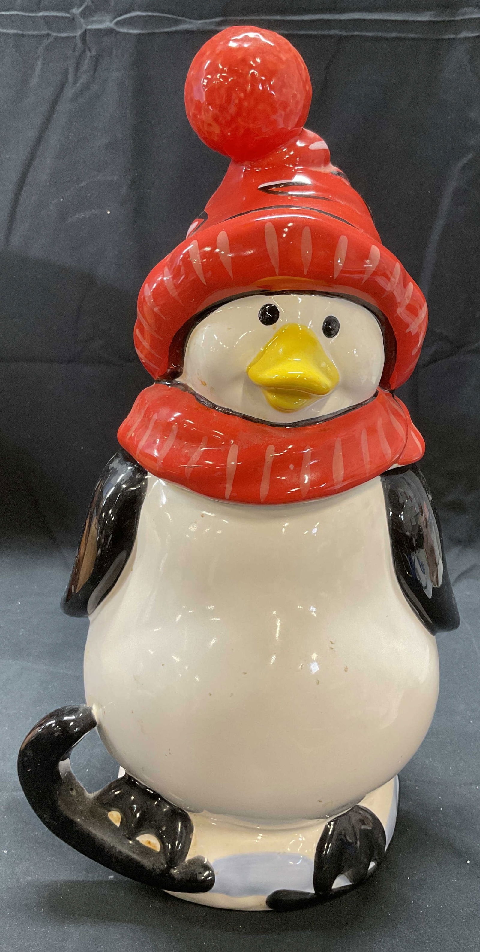 PFALTZGRAFF Penguin Skate Ceramic Cookie Jar (1 of 6)