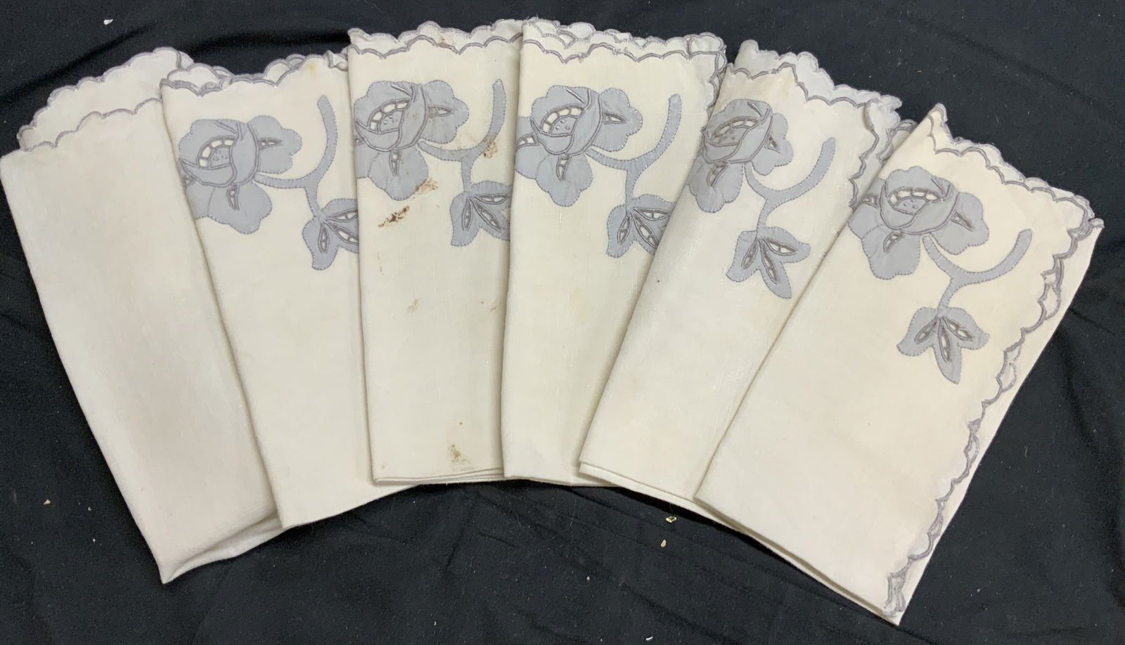 Set 6 Vintage Embroidered Table Linens (1 of 6)