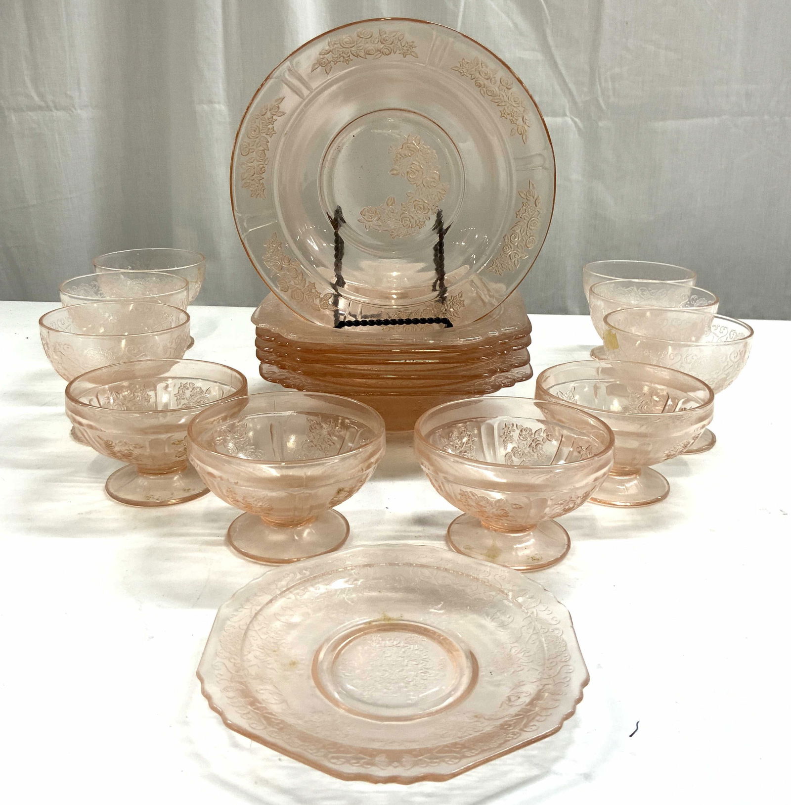 Set 17 Pink Depression Glass (1 of 6)