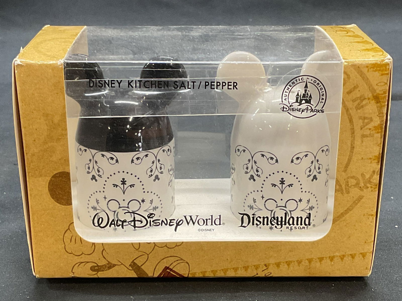 Disney Mickey Mouse Salt & Pepper Shakers NIB (1 of 6)