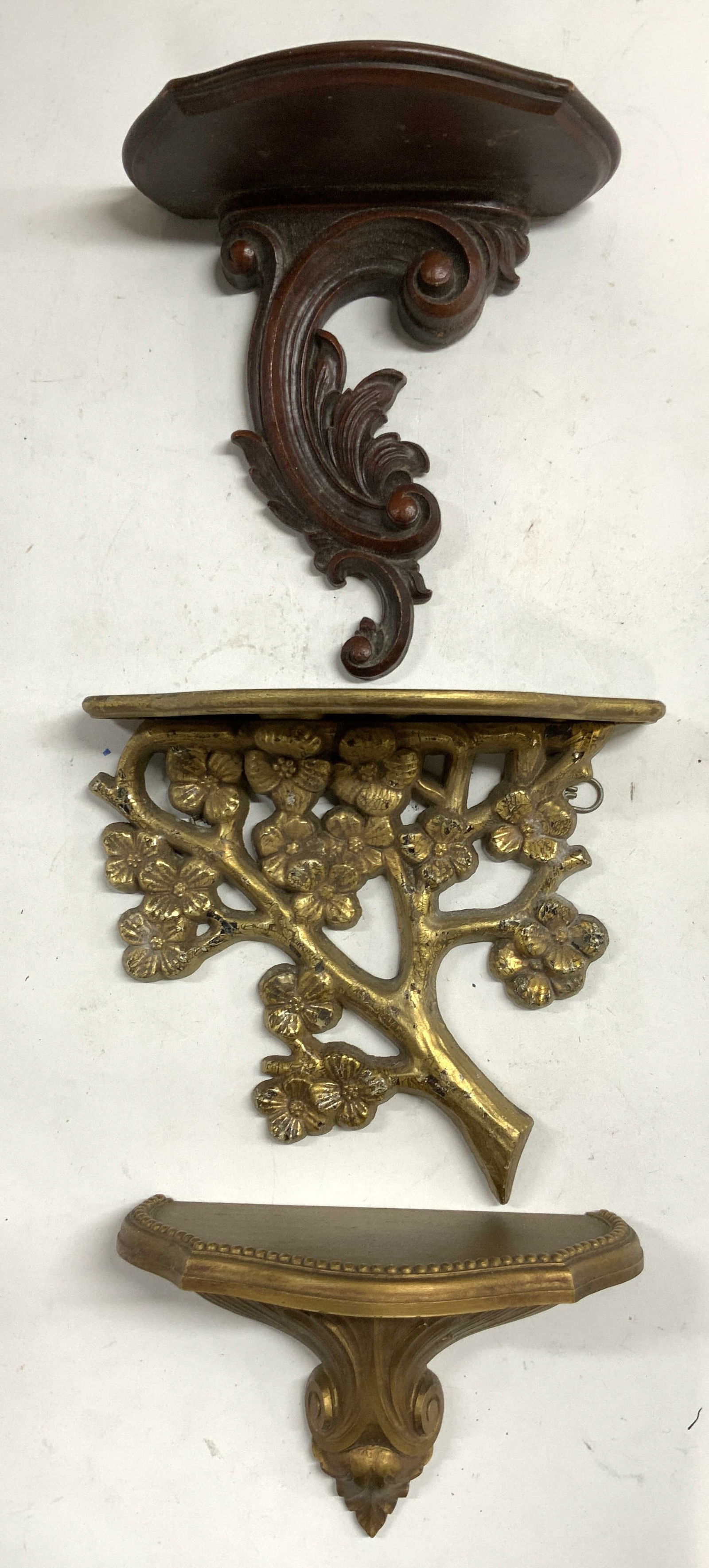 Lot 3 Assorted Ornate Wall Mount Shelves (1 of 6)