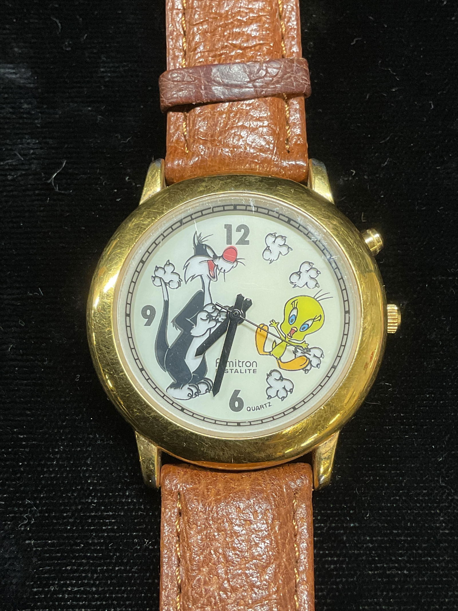 Vtg Looney Tunes Armitron Gold Tn Leather Watch (1 of 6)