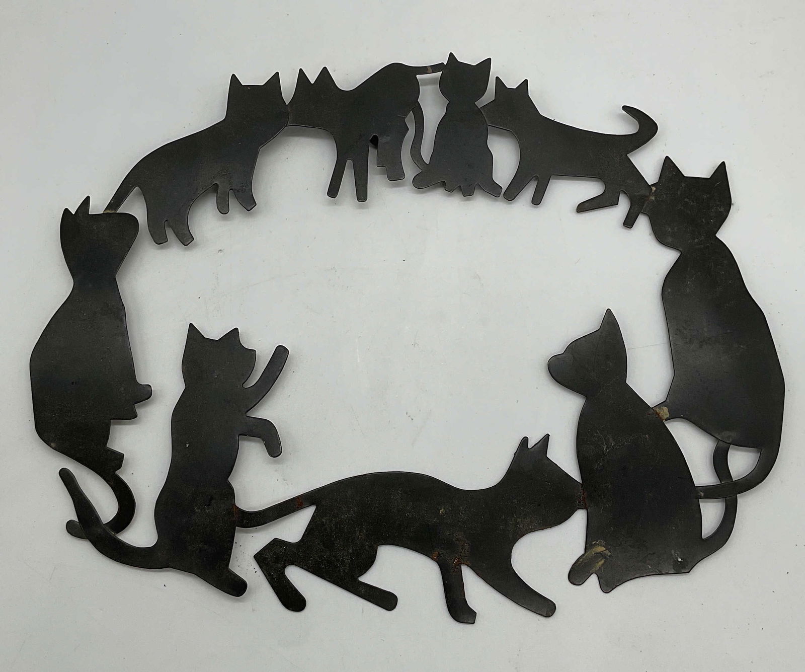 Black Iron Cat Figural Wreath Wall Plaque (1 of 6)