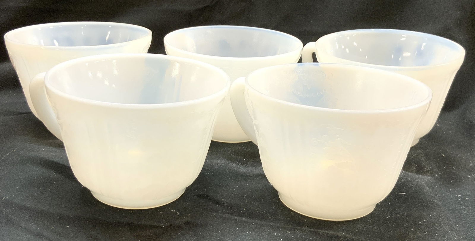 Set 5 Vintage Milk Glass Teacups (1 of 6)