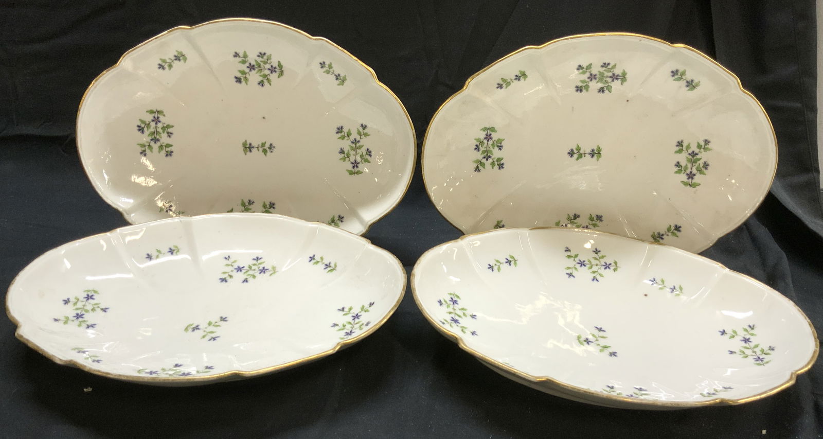 Set 4 Gilt Rim Porcelain Serving Dishes (1 of 7)