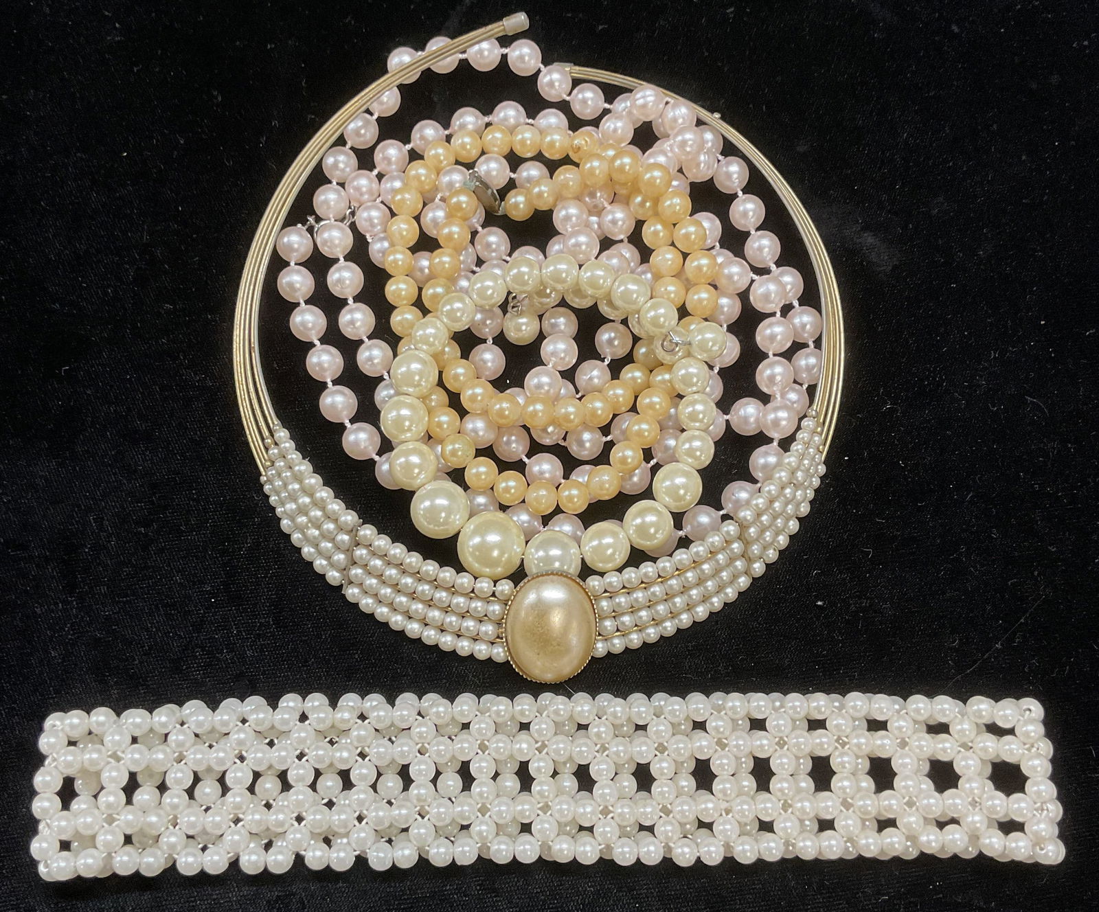 Group Lot Vintage Faux Pearl Necklaces (1 of 9)