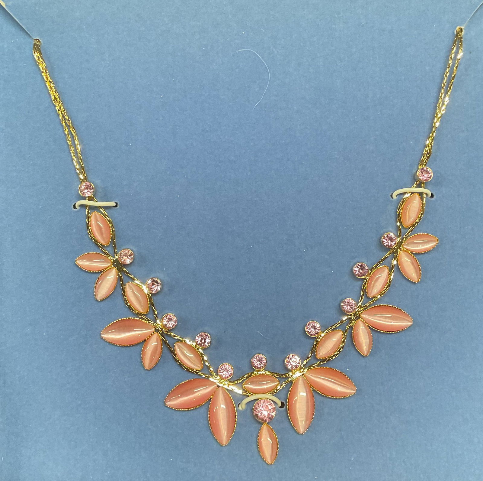 Avon Gold Tone Pink Crystal Necklace NIB (1 of 7)