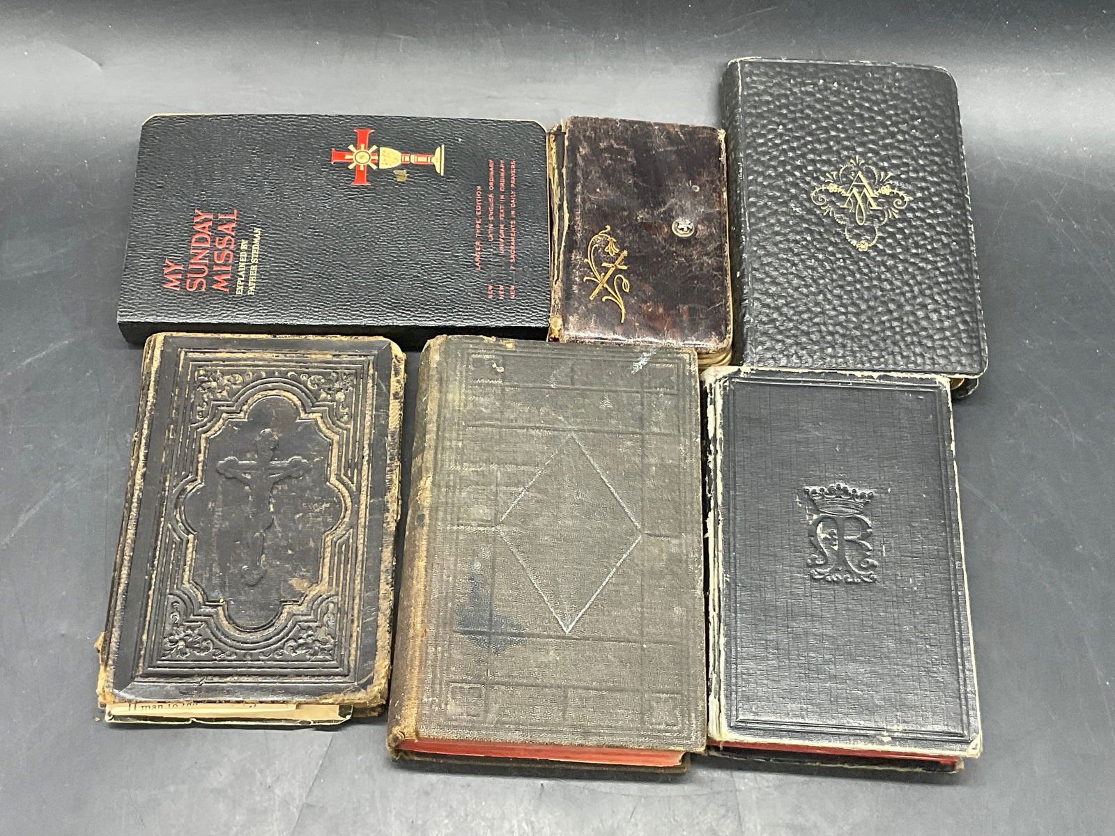 Lot 6 Antique & Vintage Religious Books, Illustr + (1 of 6)