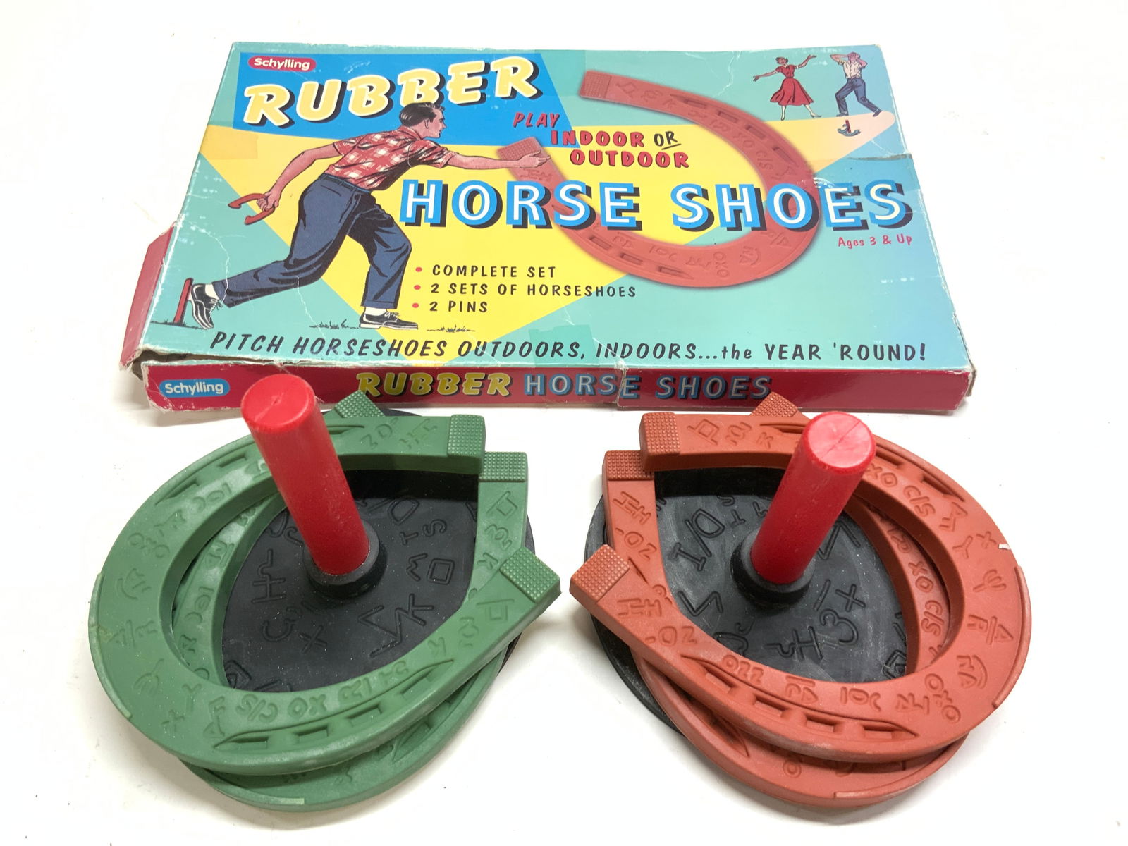 SCHYLLING Vtg Rubber Horseshoe Game W Box (1 of 7)