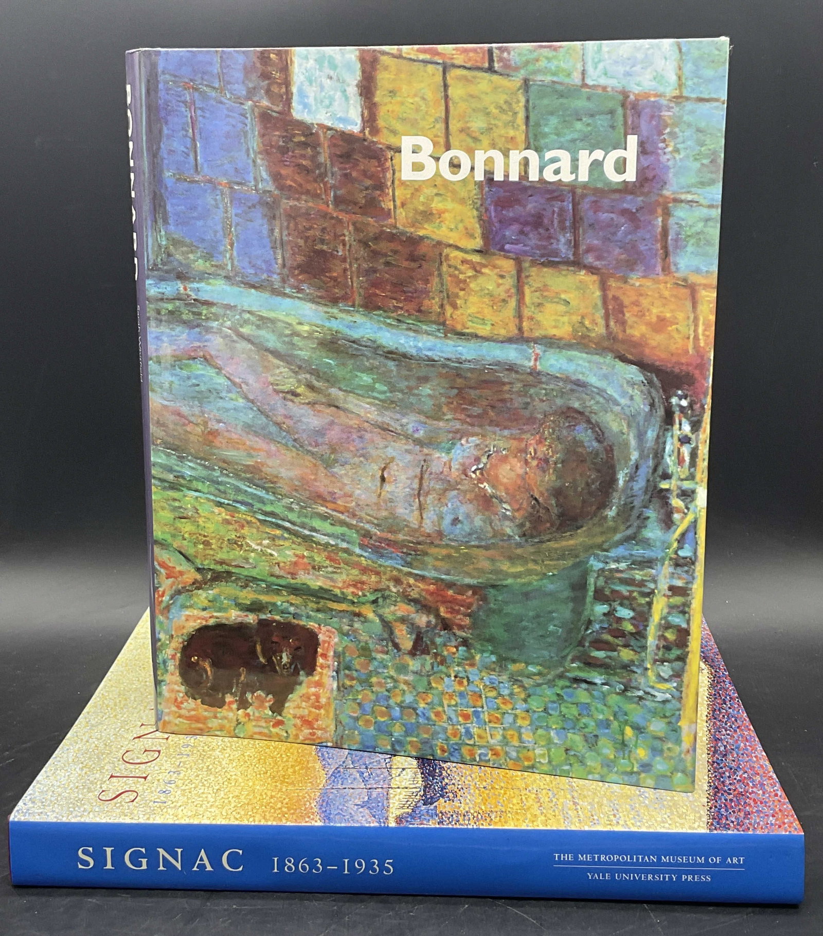 Lot 2 BONNARD 1998 & SIGNAC 2001 Illustr Art Books: Bonnard by Sarah Whitfield and John Edlerfield, Abrams Publishing, Copyright 1998 Tate Gallery and Signac 1863-1935 by Marina Ferretti-Bocquillon, published by The Metropolitan Museum of Art Yale Univ