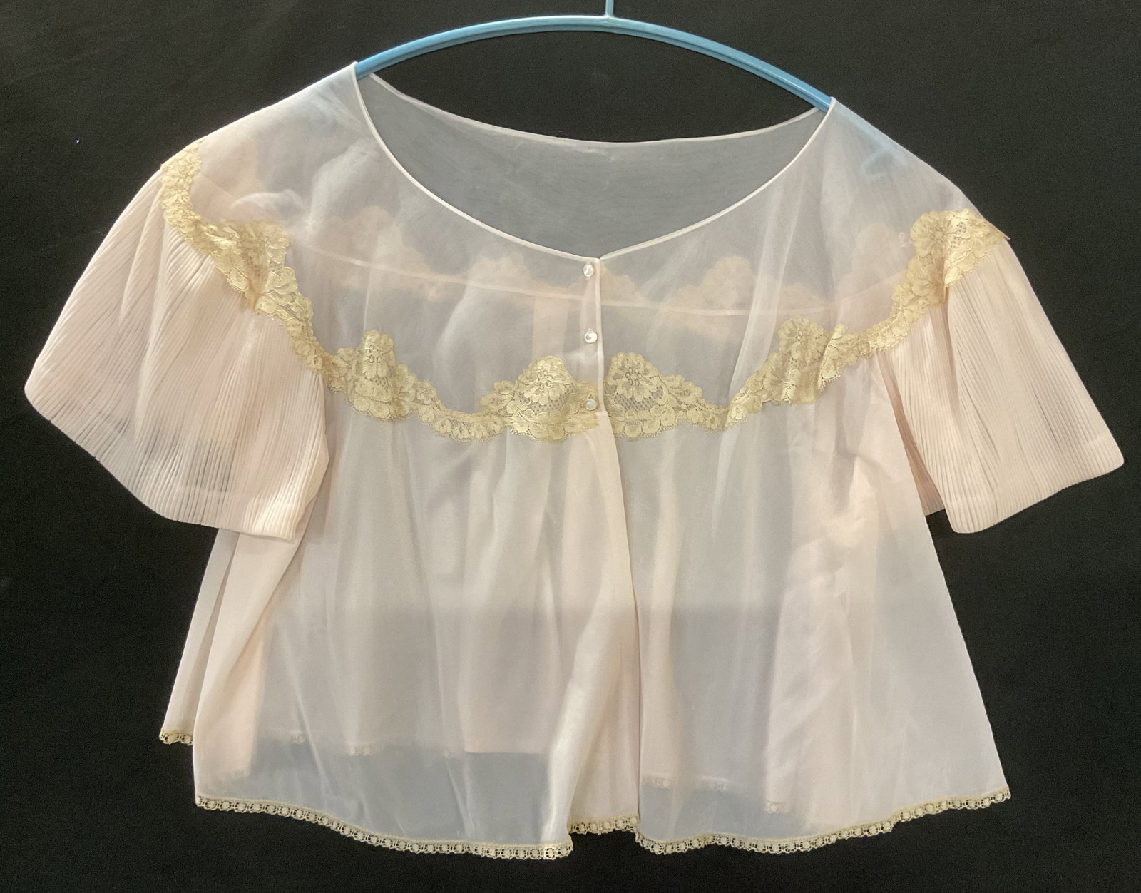Vtg Vanity Fair Sheer Pink Lace Sleep Top: Vintage Vanity Fair sheer pink sleep top with lace trim. Size L. Nylon. Areas of discoloration observed. Vanity fair top, vanity fair sleep top, sleep top, designer sleepwear, vintage sleepwear, pajam