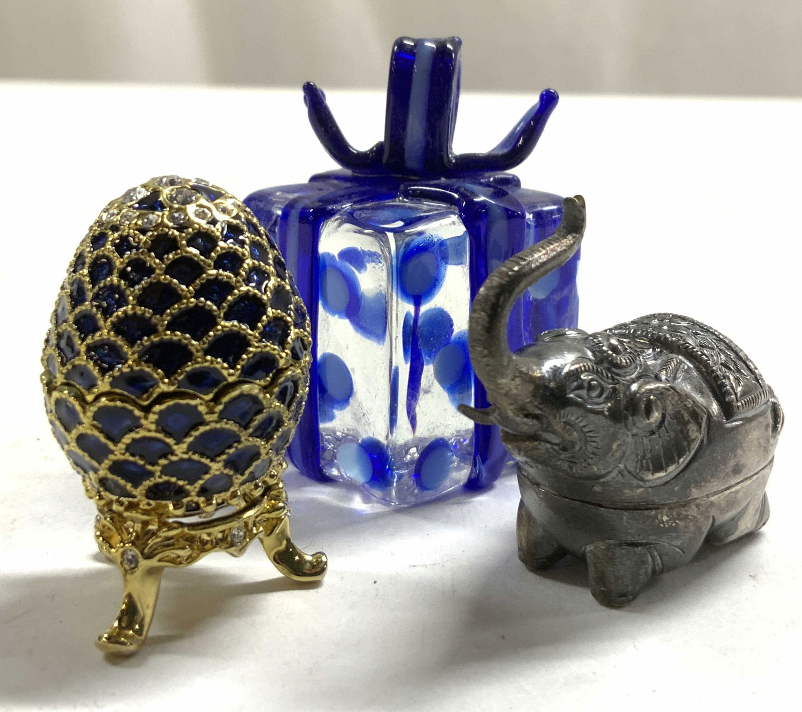 Lot 3 Assorted Tabletop Accessories (1 of 7)