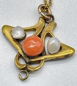 10K Gold Necklace Chain W/ Pearl & Stone Pendant