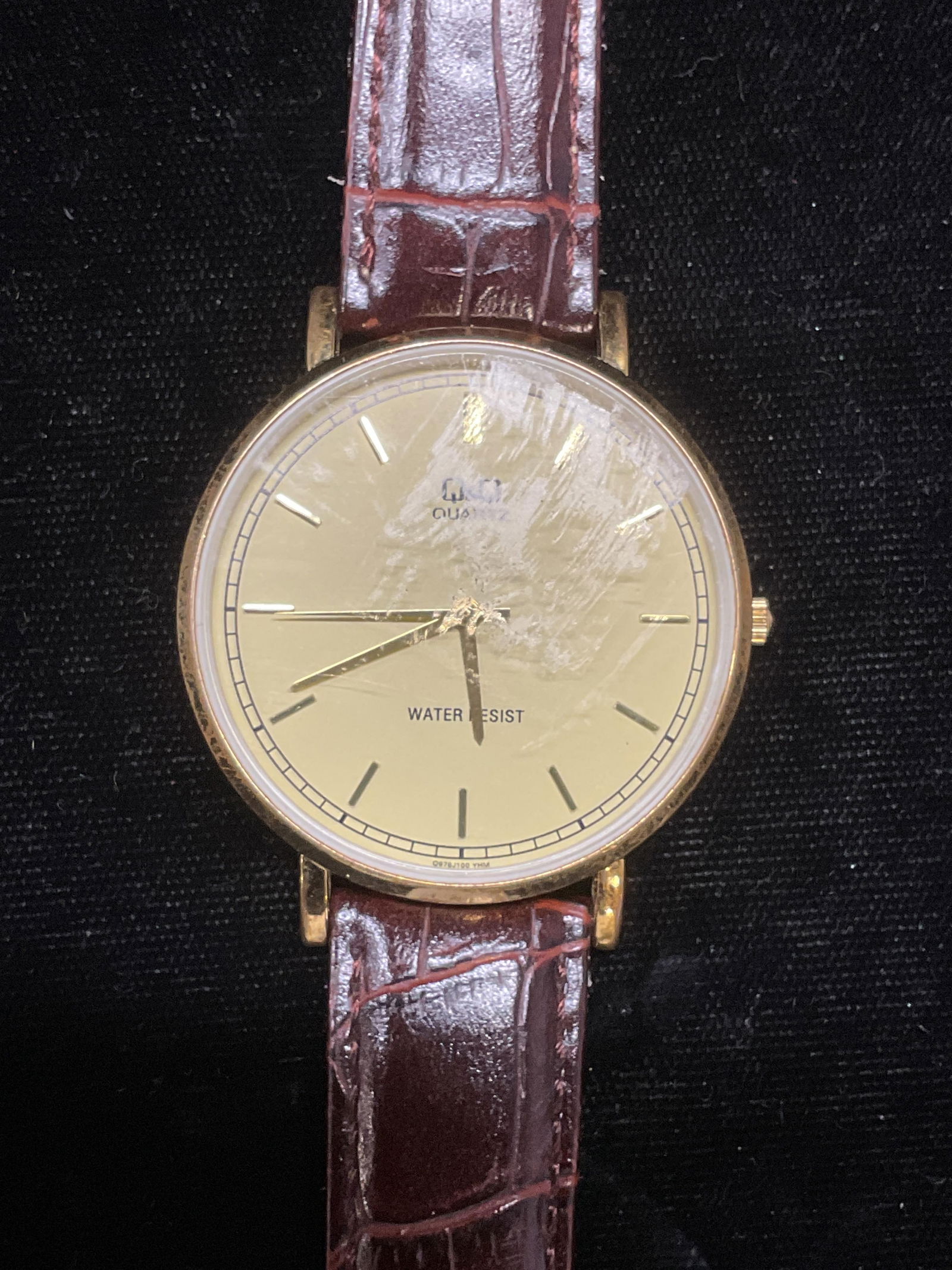 Q & Q Gold Tn Leather Strap Watch (1 of 6)