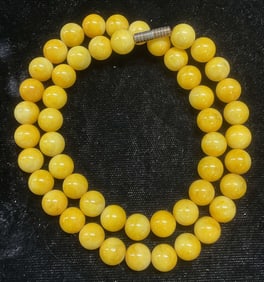 Vintage Yellow Jade Beaded Necklace