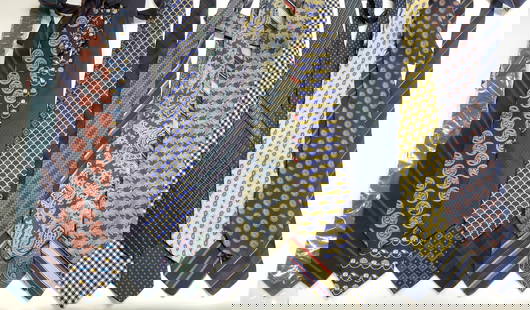 Lot 22 Mens Neckties TESTA, Harrods, Club & More: Lot includes 22 neckties. Includes brands such as TESTA, COUNTESS WARA, CLUB, HARRODS, EAST WEST CLASSIC & More. Largest tie measures approximately 4 inches wide 55 inches long. Ties, neckties,
