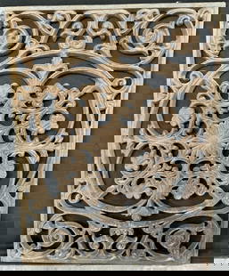 Vtg Iron Floral Medallion Decoration 25in: Vintage Rectangular Iron Floral Medallion Decoration. Measures approx. 18.5W x 25L in. Weighty. Discoloration, rusting, and surface wear present. home decor, home accents, homewares, housewares,