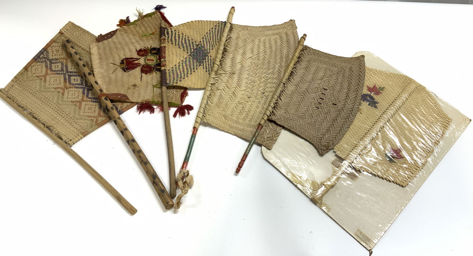 Lot 6 Assorted Woven Flag Form Hand Fans (1 of 7)