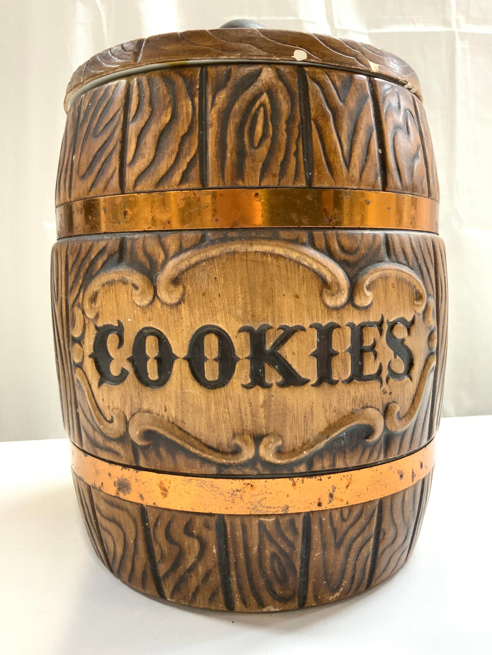 Barrel Form Ceramic Cookie Jar W Lid (1 of 8)