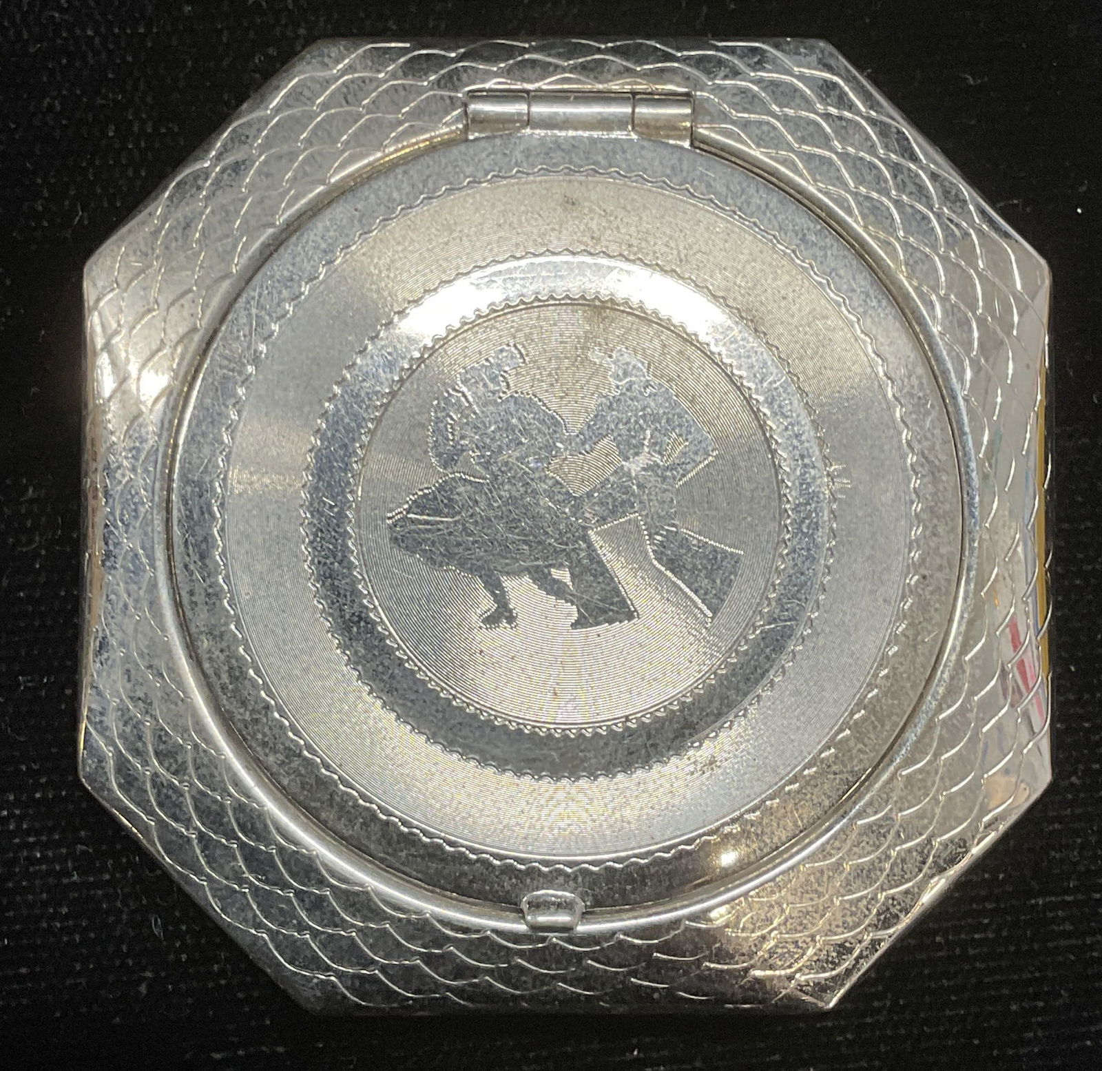 Vintage Silver Tone Powder Makeup Compact (1 of 6)