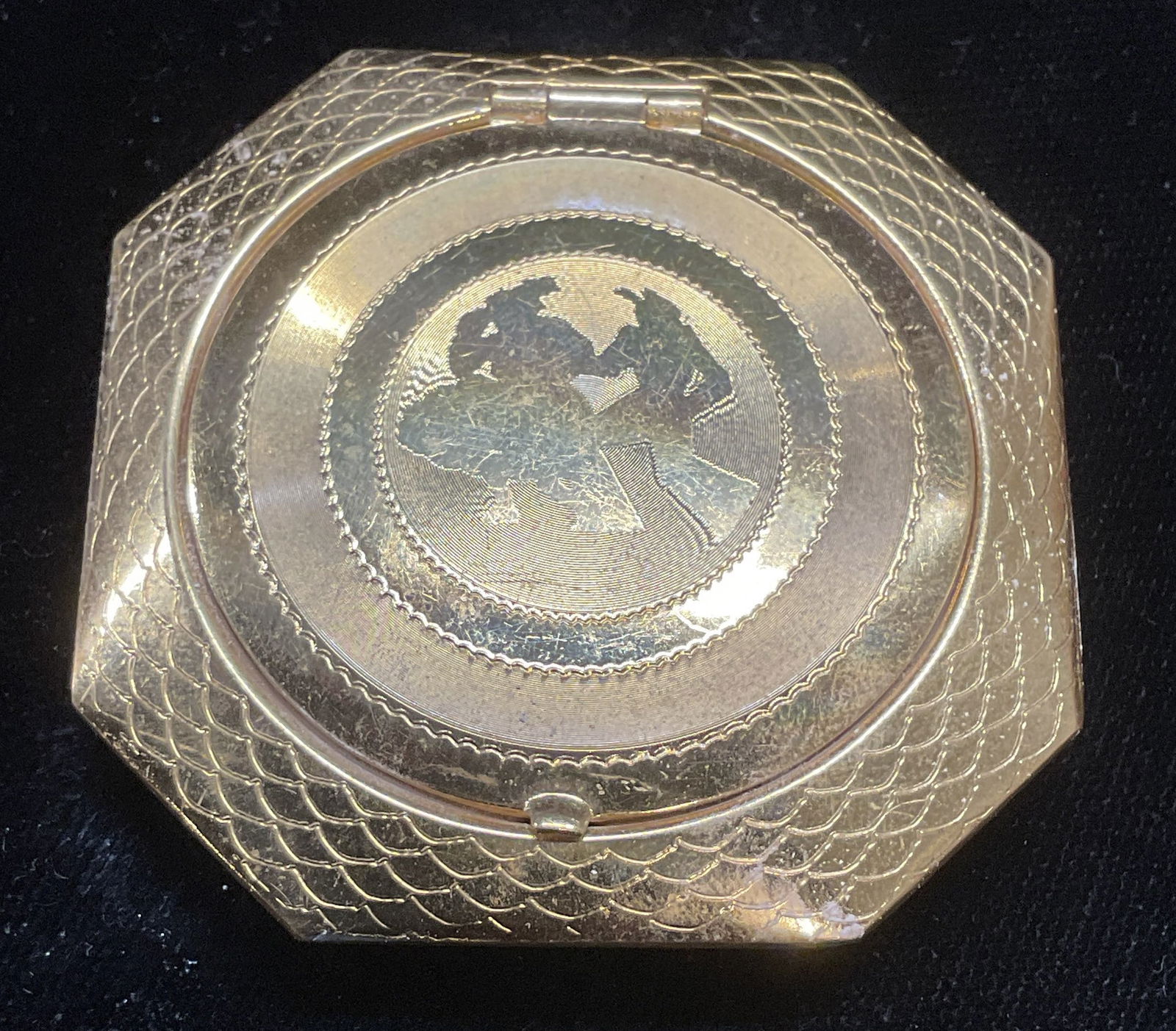 Vintage Terri Gold Tone Makeup Powder Compact (1 of 6)