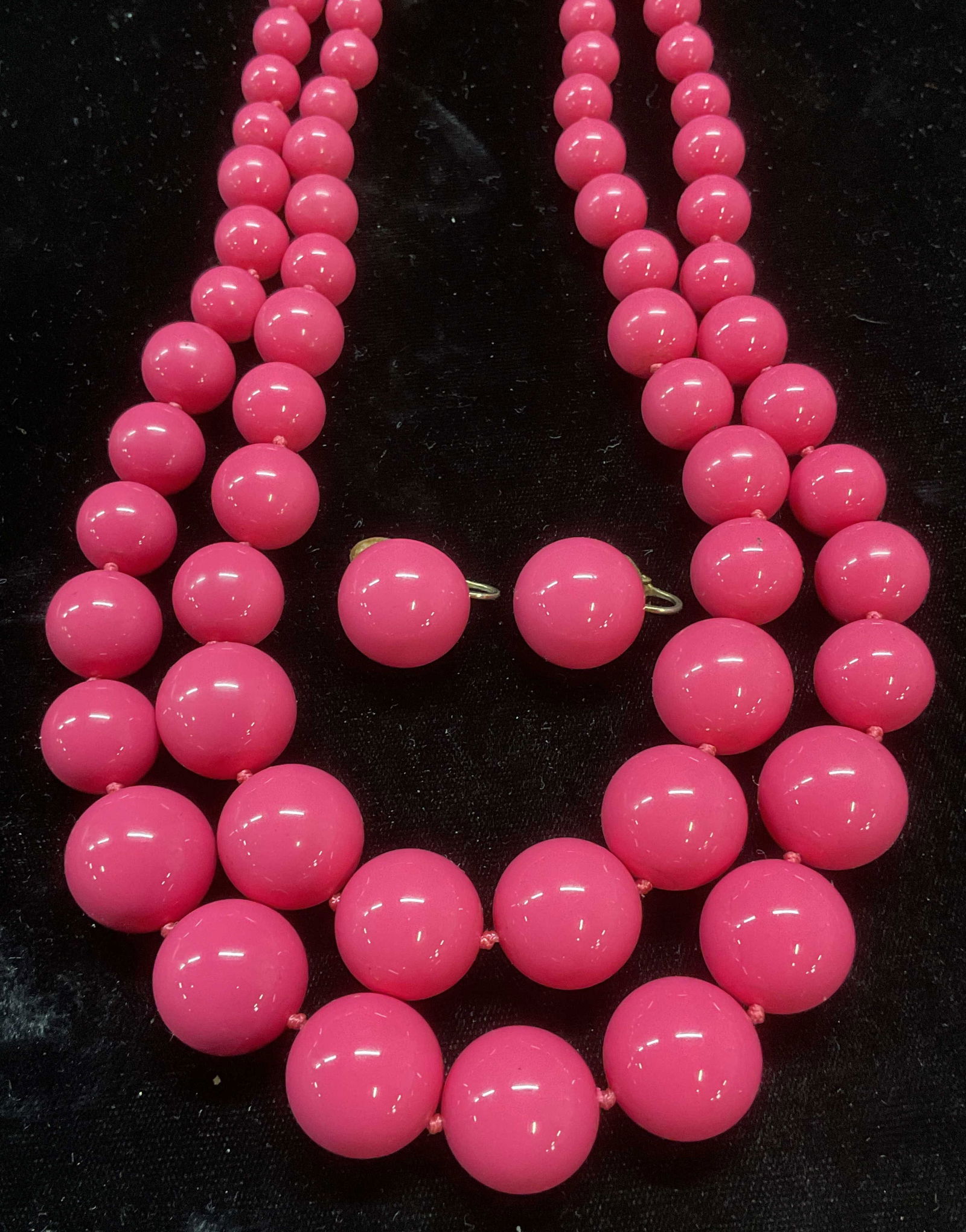 Lot 2 Vtg Richelieu Pink Earrings & Necklace (1 of 6)