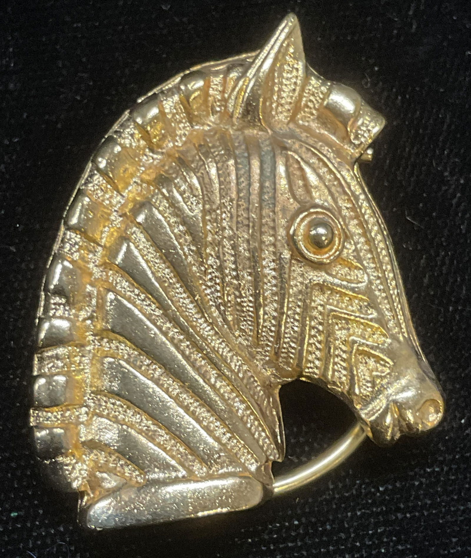 Gold Tone Zebra Head Scarf Ring (1 of 6)