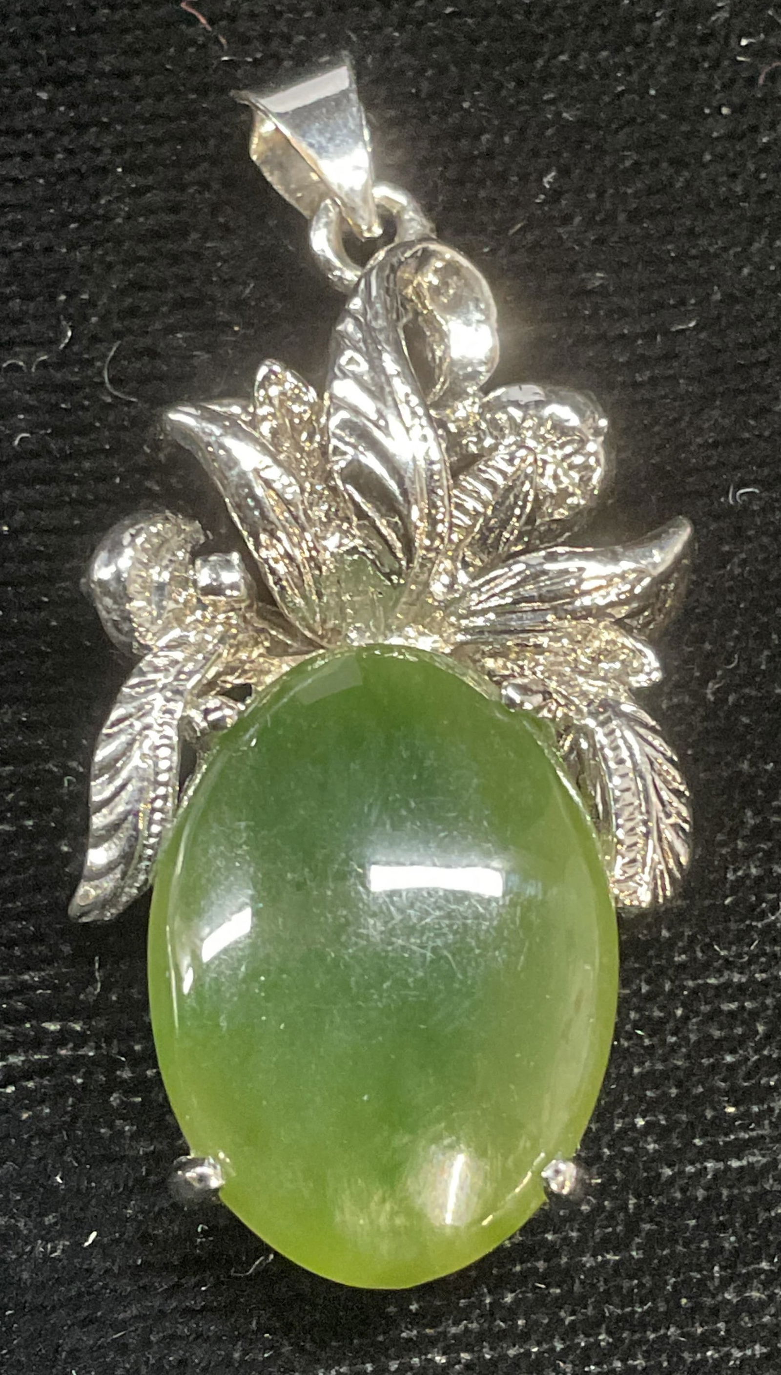 Vtg Silver Tone Nephrite Semiprecious Pendant (1 of 6)
