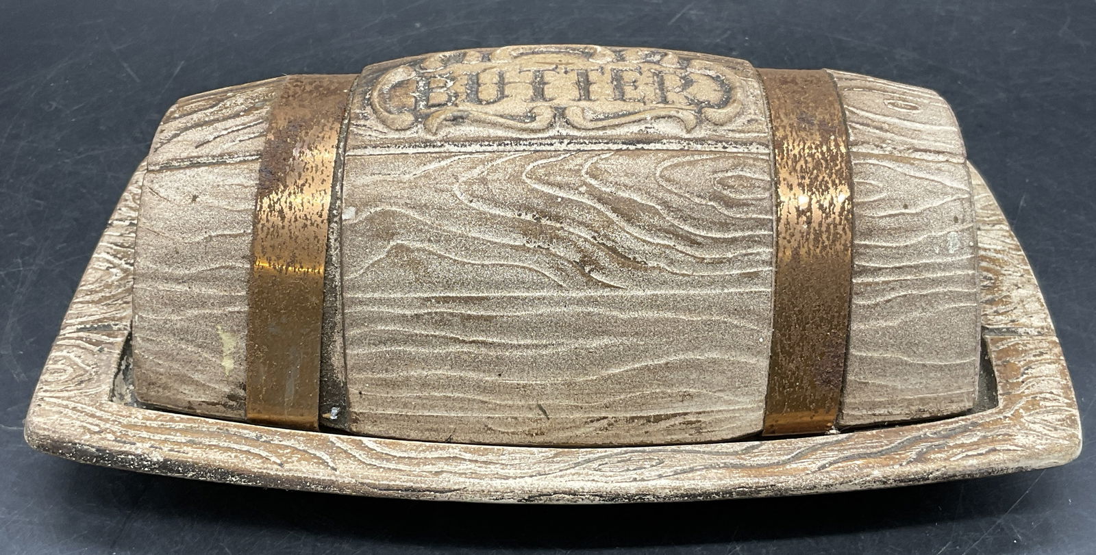 NO. 587 USA Ceramic Barrel Motif Butter Dish, Lid (1 of 8)