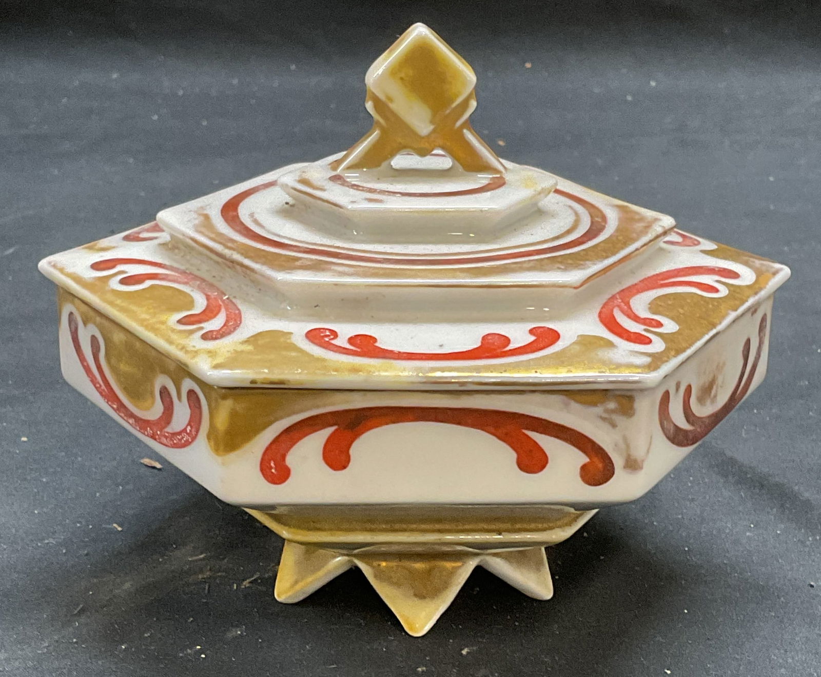 Vtg Furstenberg Gilt Porcelain Trinket Box (1 of 7)