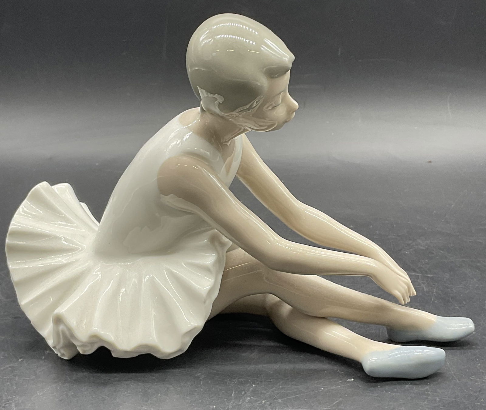 NAO LLADRO Porcelain Ballerina Figural, Spain (1 of 8)