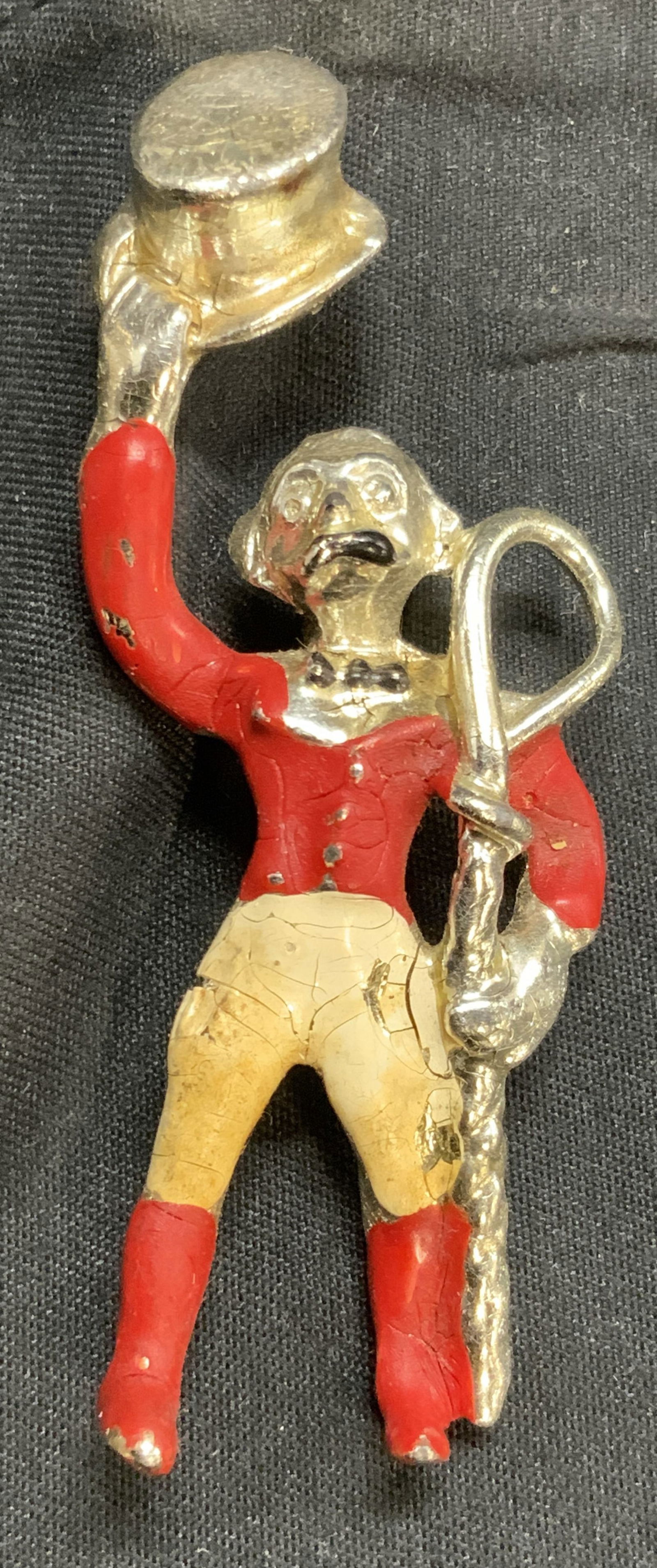 MARVELLA Vintage Ring Master Circus Pin (1 of 6)
