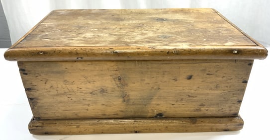 Antique Wooden Keepsake Box W Lid