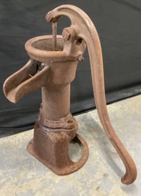 Antq Hand Operated Hand Crank Water Pump 19 in H