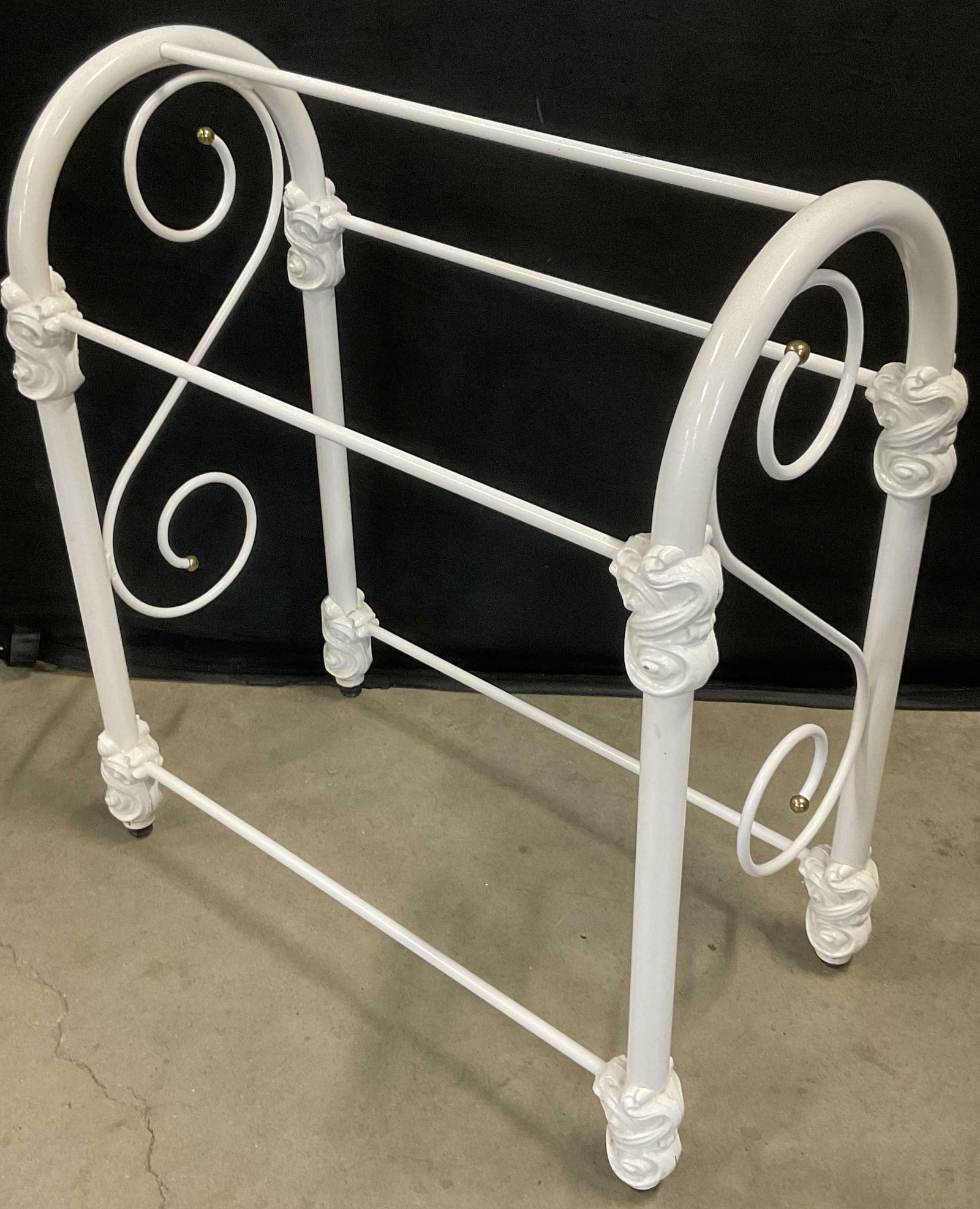 Vintage White Iron Scroll Motif Quilt Rack (1 of 9)