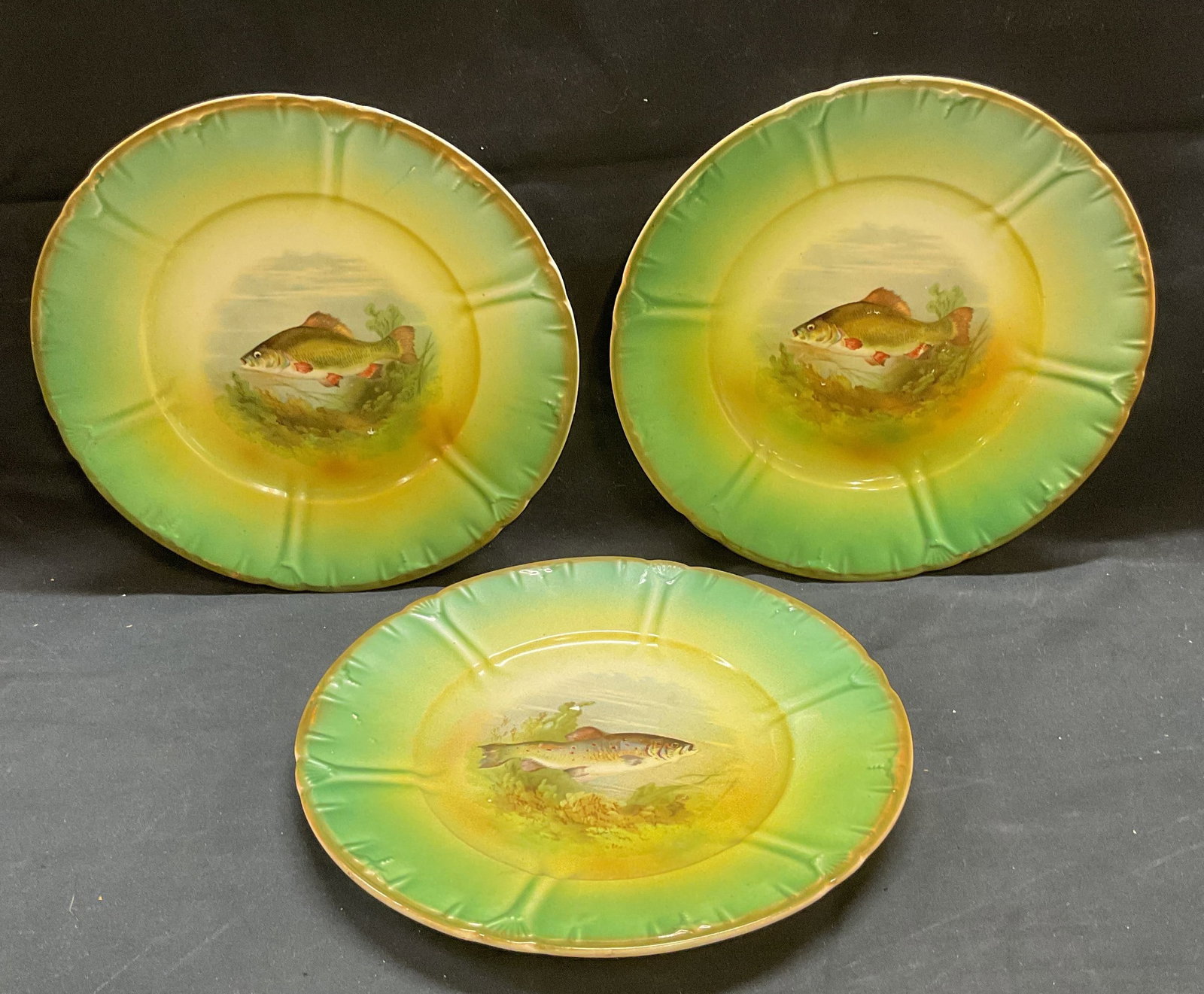 3 Antq Franz Anton Mahlem Porcelain Fish Plates (1 of 7)