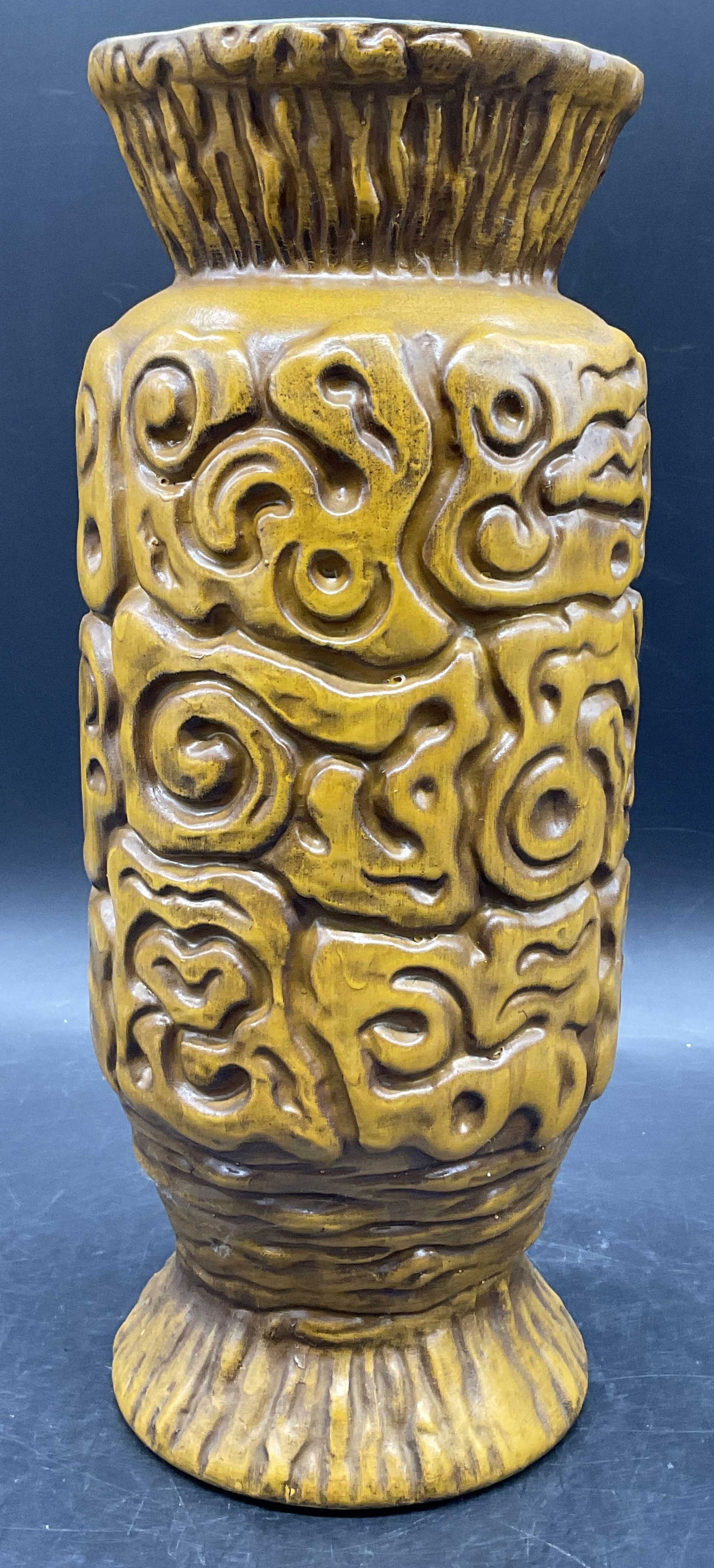 HAEGER USA 4079 Peasant Yellow/Brown Pottery Vase (1 of 8)