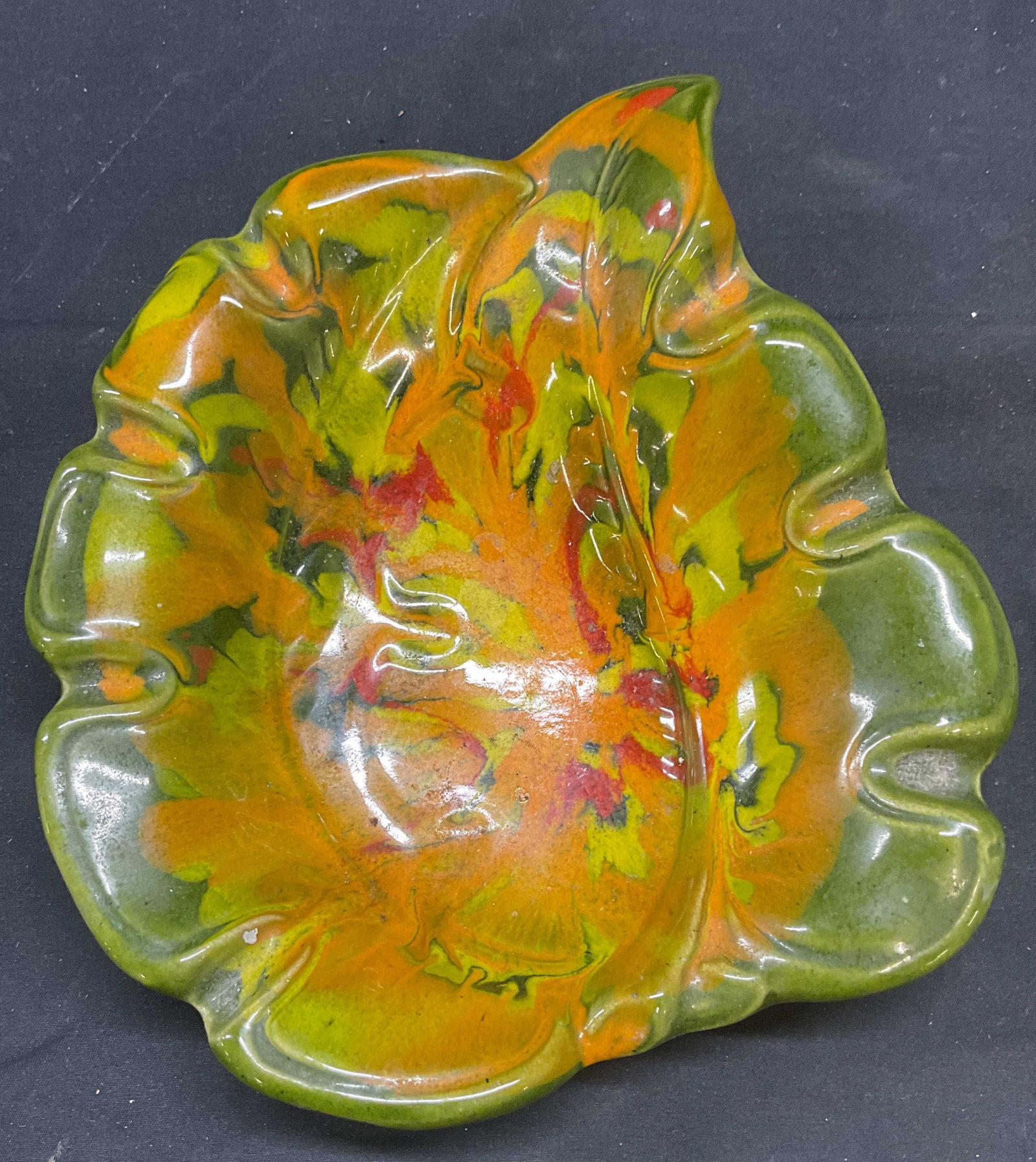 Vtg California Original Ceramic Leaf Dish (1 of 6)