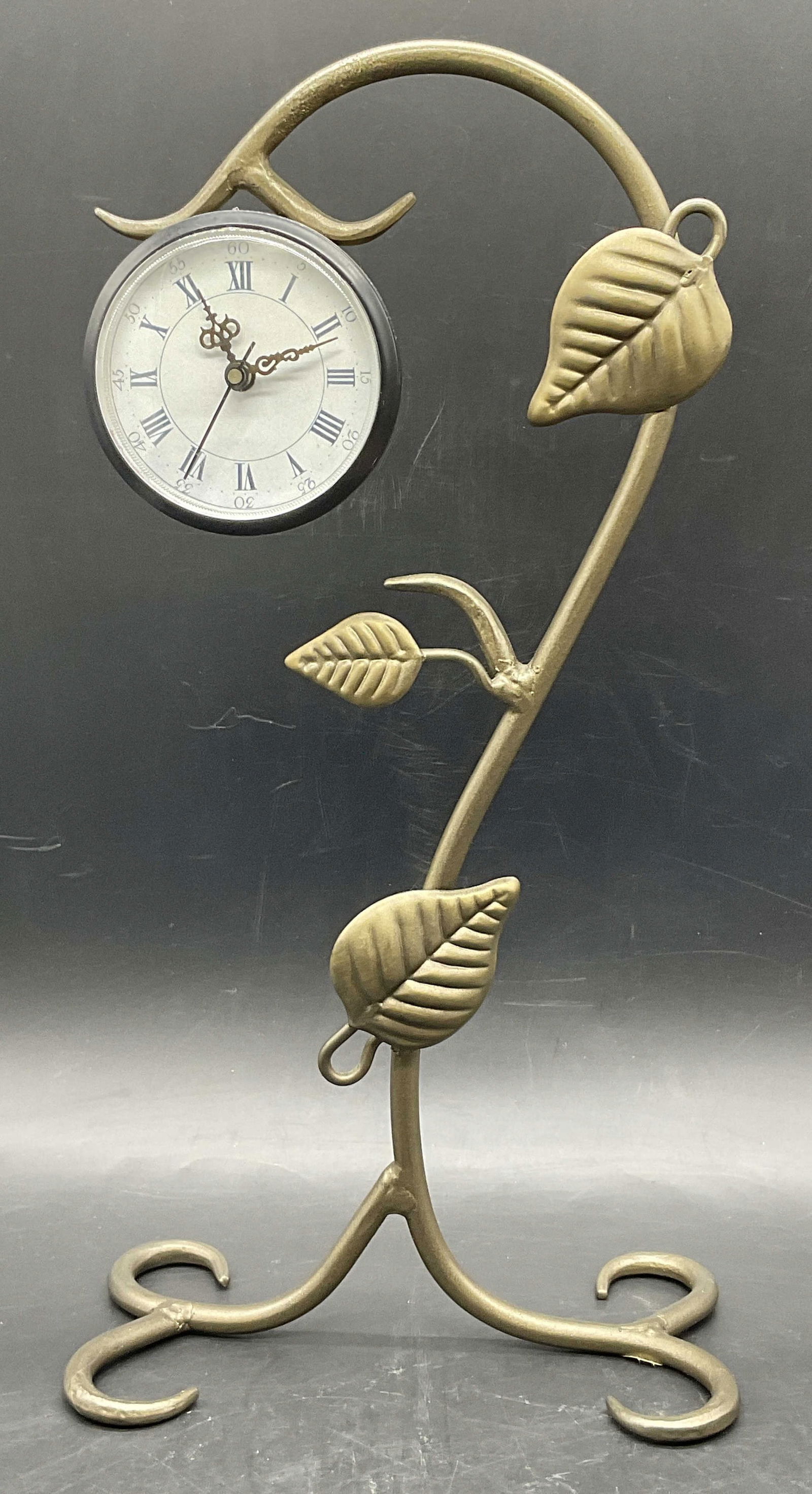Metal Leaf Motif Tabletop Clock (1 of 9)
