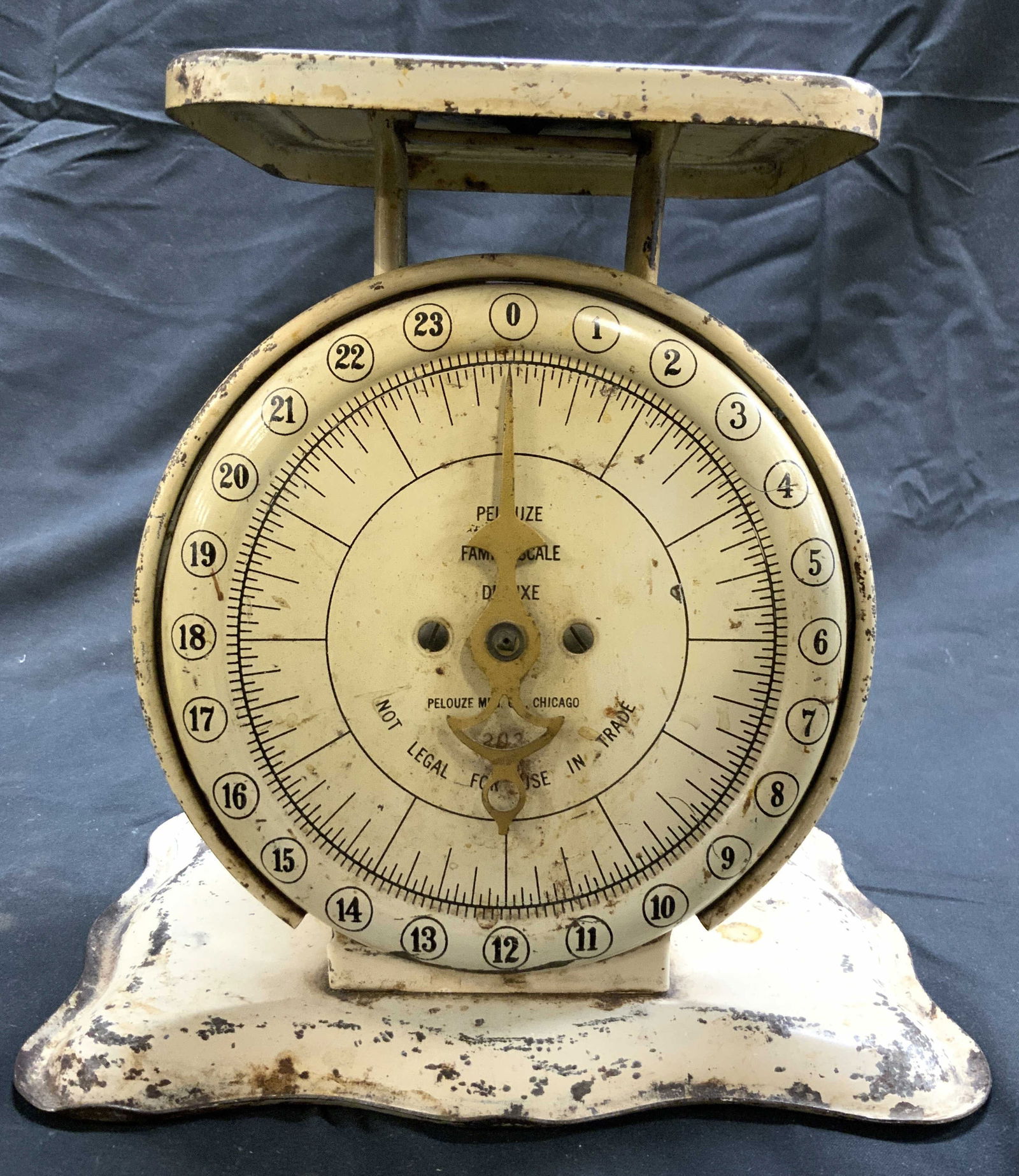 PELOUZE Vintage Metal Family Scale 24 Lbs (1 of 9)