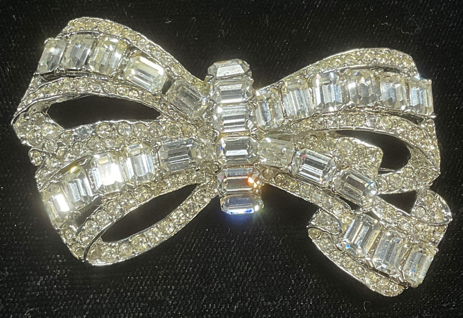 Vintage Silver Tn Crystal Bow Ribbon Brooch (1 of 6)