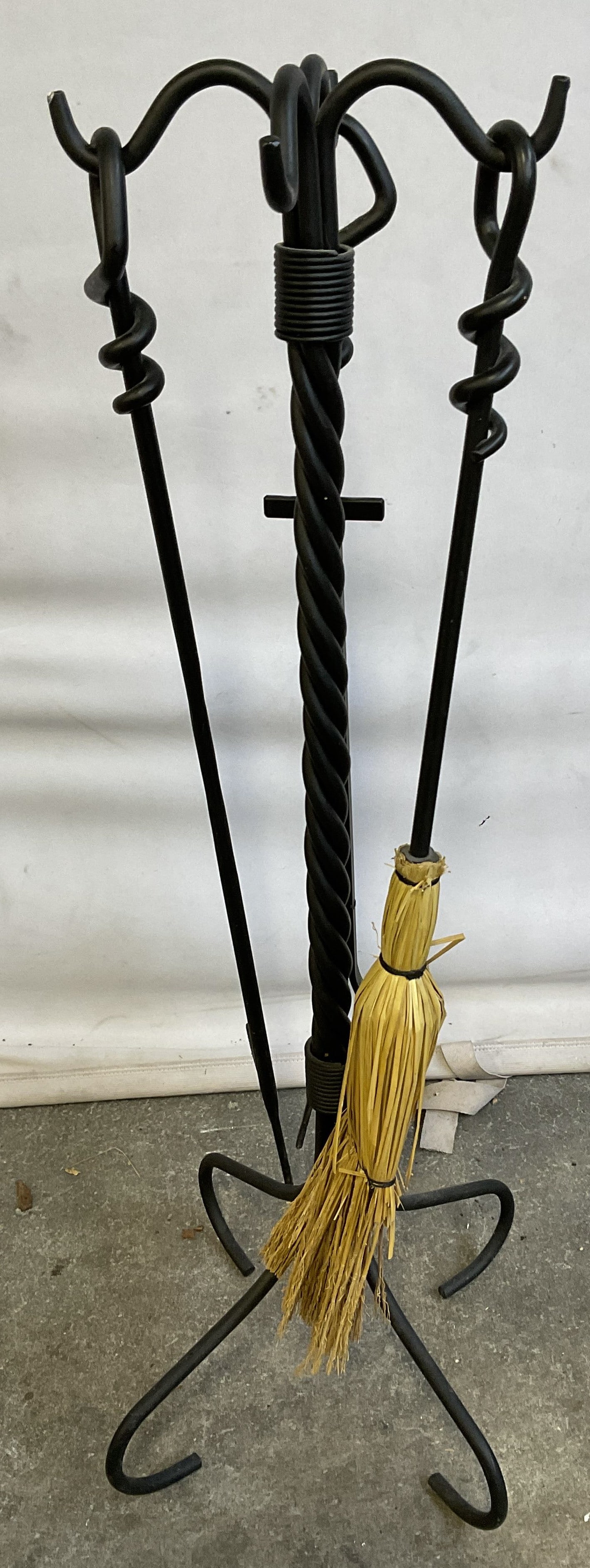 4 Vntg Twisted Black Metal Fireplace Tools & Stand (1 of 9)