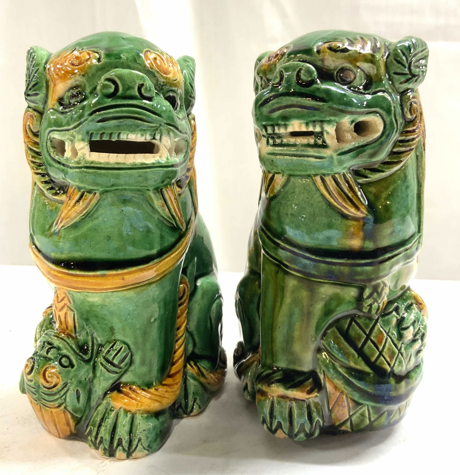 Pr Vintage Asian Ceramic Foo Dogs Temple Lions (1 of 11)