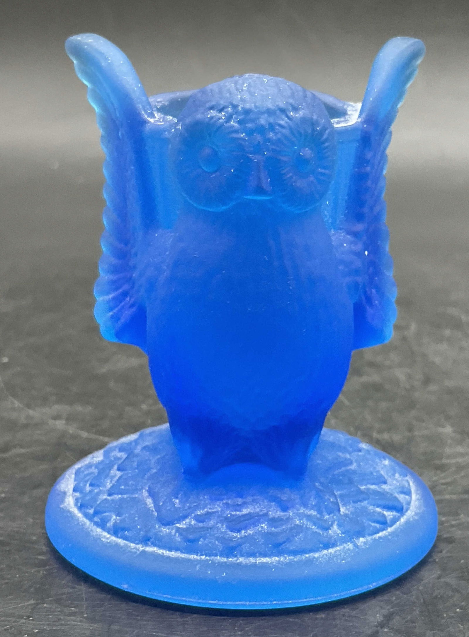 WESTMORELAND Blue Glass Owl Toothpick Holder (1 of 11)