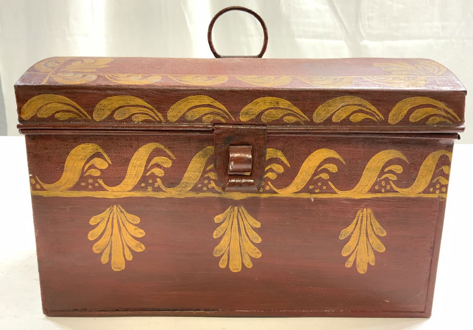 Vintage Hand Painted Toleware Box W Lid (1 of 9)
